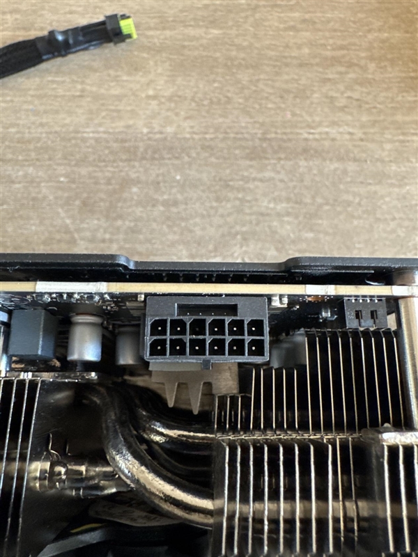 RTX 5090待机烧毁!官方直接拒保:没用显卡原装线