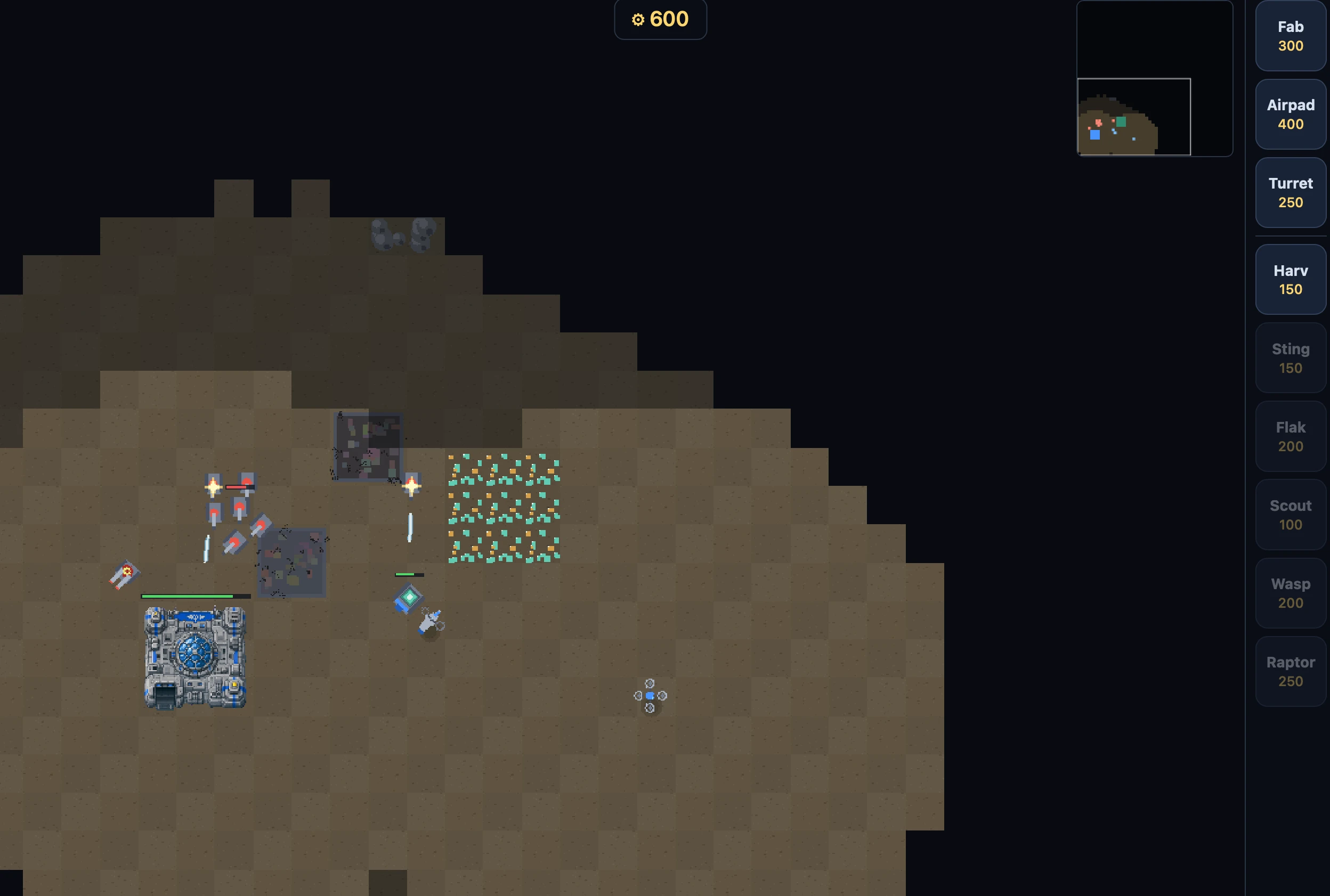 游戏画面。右侧一列是用于建造 Fab、Airpad、Turret、Harv、Sting、Flak、Scout、Wasp、Raptor 的文字图标。2D 战场上有一块块的战争迷雾，地面上有一些宝石、一座正在被渲染粗糙的坦克攻击的总部建筑，还有几辆蓝色载具散布各处。视觉效果不算好，但确实像个基本的 RTS。