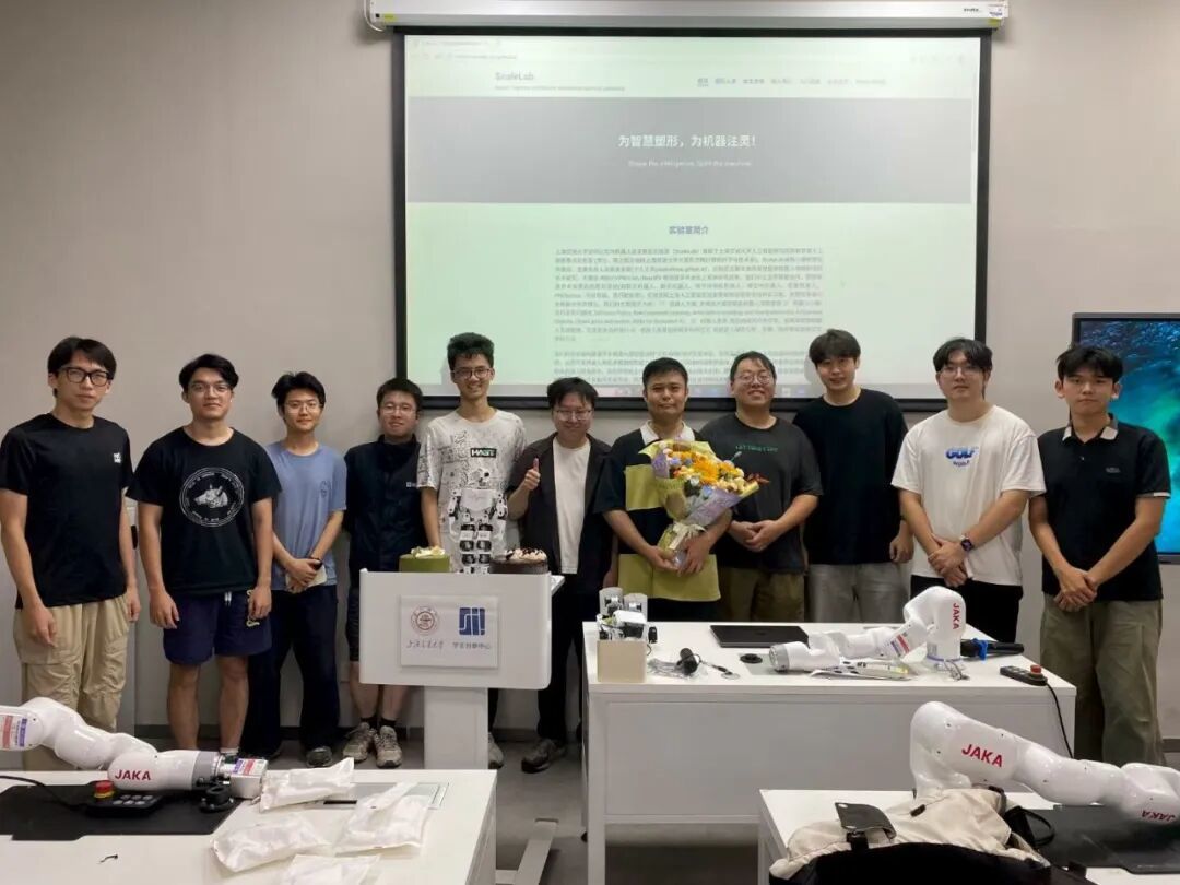 SeeAct AI穆尧:具身智能终局,一定是从“被训练”走向“自我进化”|物理AI50人
